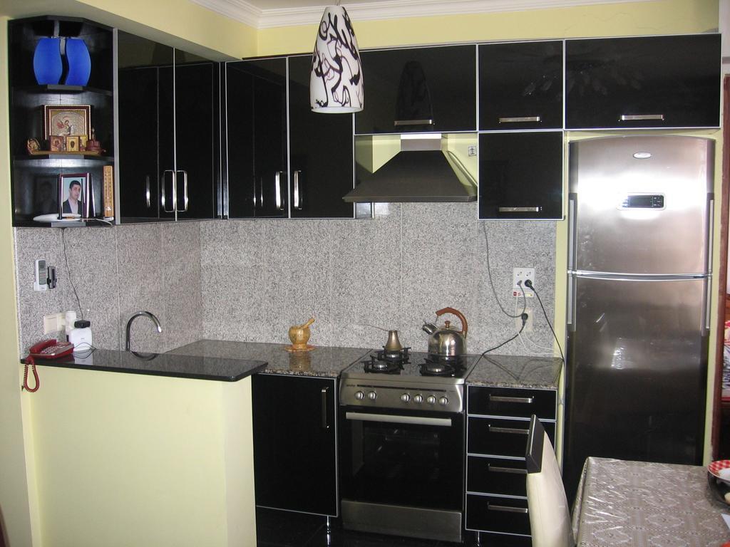 Lika'S Apartment Батуми Номер фото